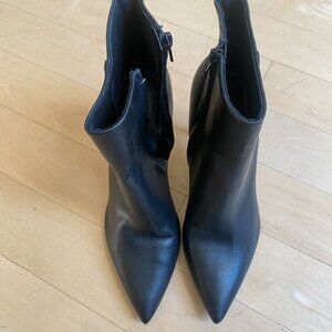 Open Edit Women's "Blythe" black ankle boot flared heel sz 9.5 *broken zip